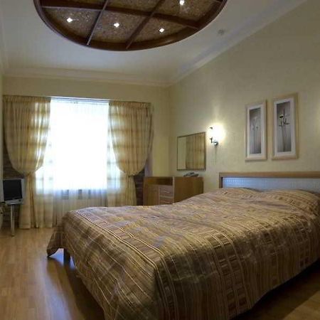 Zolotoy Pavlin Otel Kemerovo Dış mekan fotoğraf